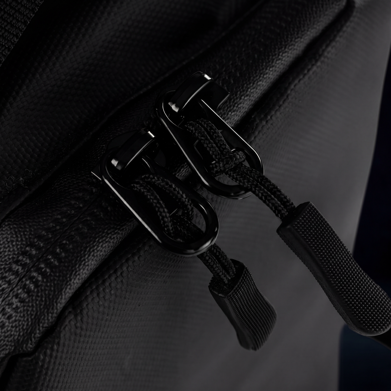Bolso Magnético de Gimnasio — Adherencia Instantánea.